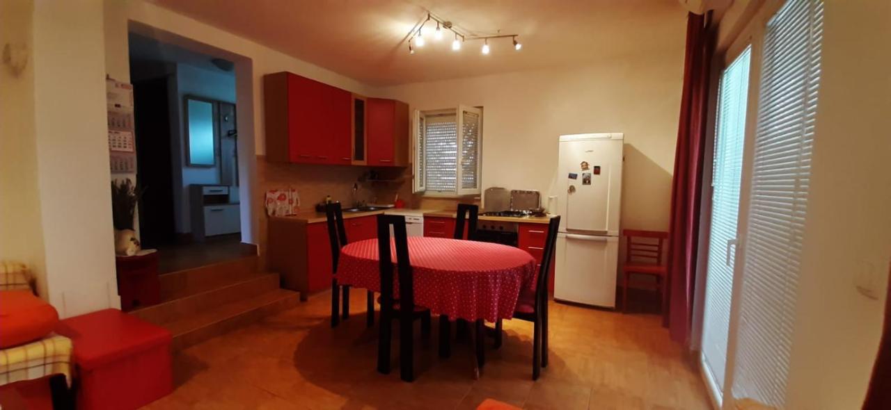 Holiday Home Zeljana Kaprije Eksteriør bilde