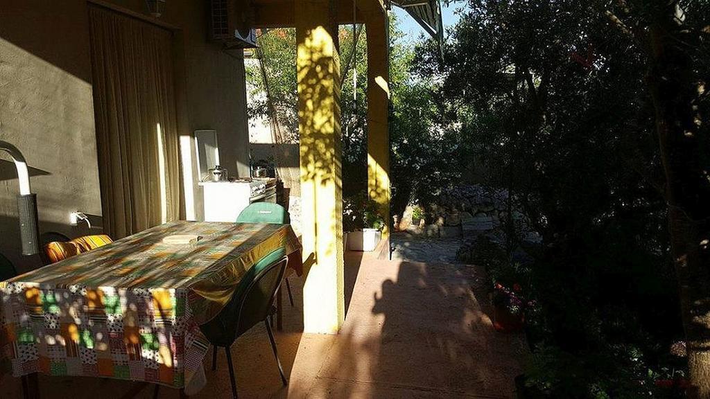 Holiday Home Zeljana Kaprije Eksteriør bilde